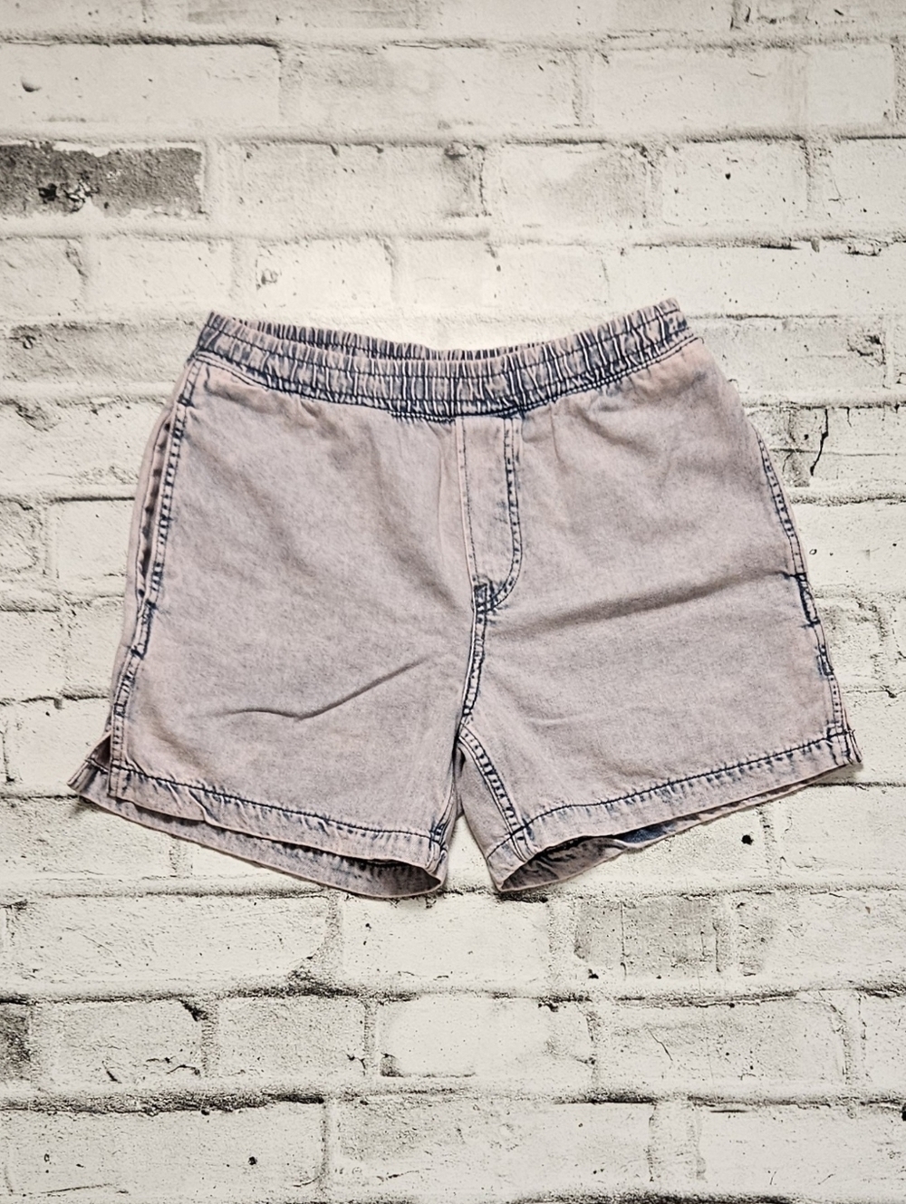 H&M Mens Medium Acid Wash Denim Shorts Pink Elastic Waist Pull On